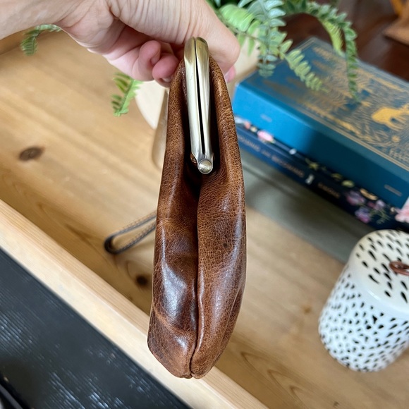 Patricia Nash Distressed Rustic Cognac Kiss Lock Clutch Wristlet Purse - Picture 5 of 15